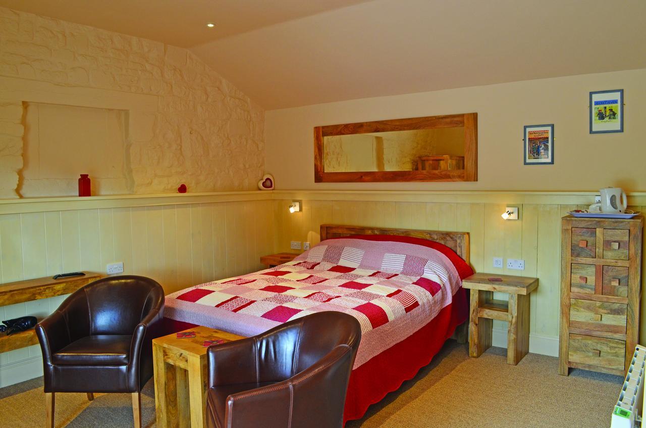 Widbrook Barns Bed & Breakfast Bradford-On-Avon Bagian luar foto