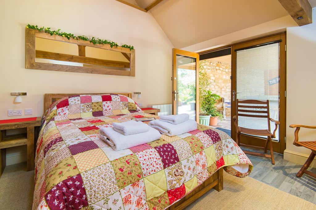 Widbrook Barns Bed & Breakfast Bradford-On-Avon Bagian luar foto
