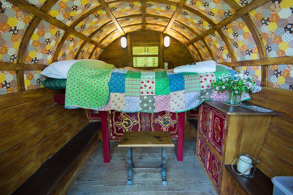 Widbrook Barns Bed & Breakfast Bradford-On-Avon Bagian luar foto