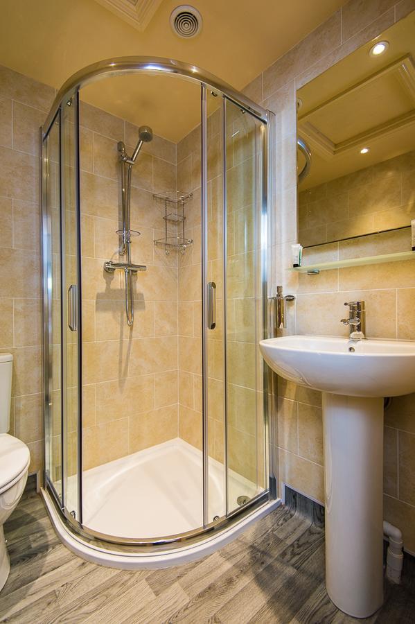 Widbrook Barns Bed & Breakfast Bradford-On-Avon Bagian luar foto