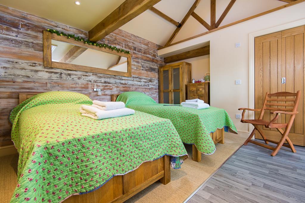 Widbrook Barns Bed & Breakfast Bradford-On-Avon Bagian luar foto