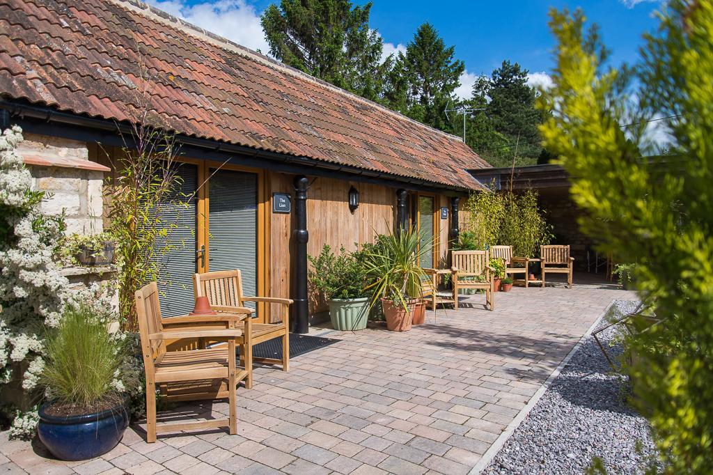 Widbrook Barns Bed & Breakfast Bradford-On-Avon Bagian luar foto