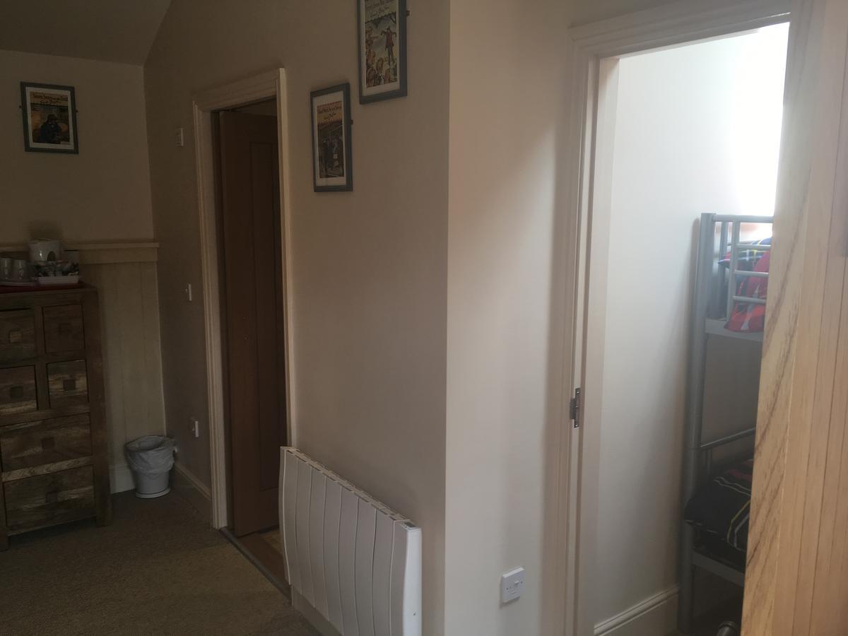 Widbrook Barns Bed & Breakfast Bradford-On-Avon Bagian luar foto
